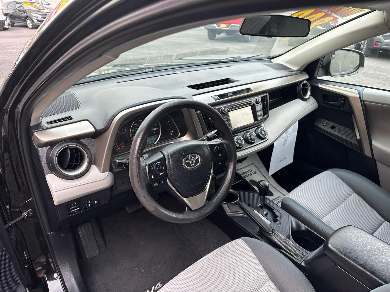 Toyota RAV4 FWD 4dr LE (Natl) 2013
