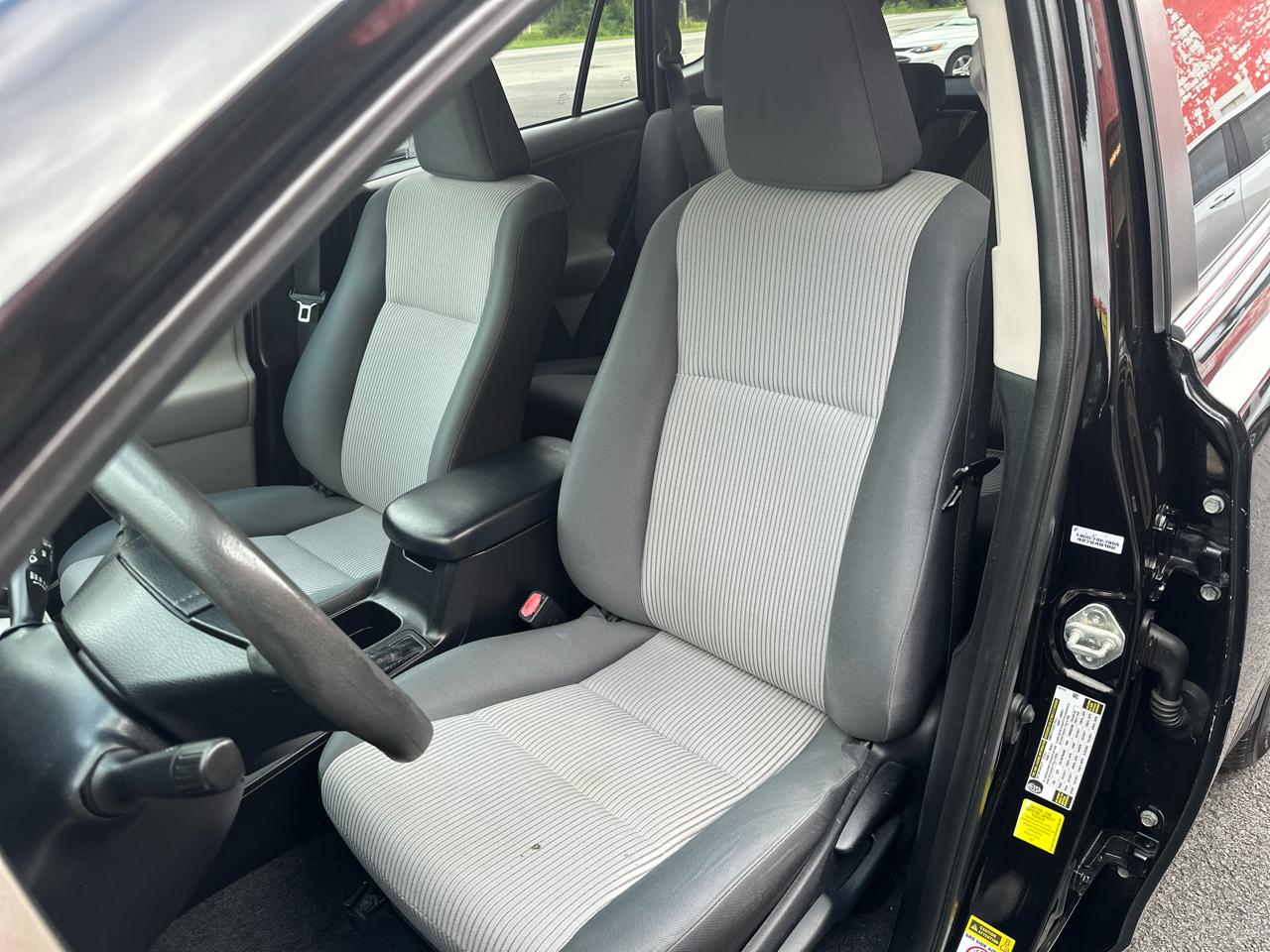 Toyota RAV4 FWD 4dr LE (Natl) 2013