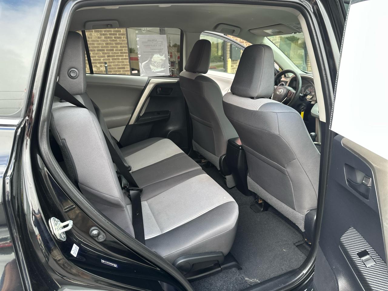 Toyota RAV4 FWD 4dr LE (Natl) 2013