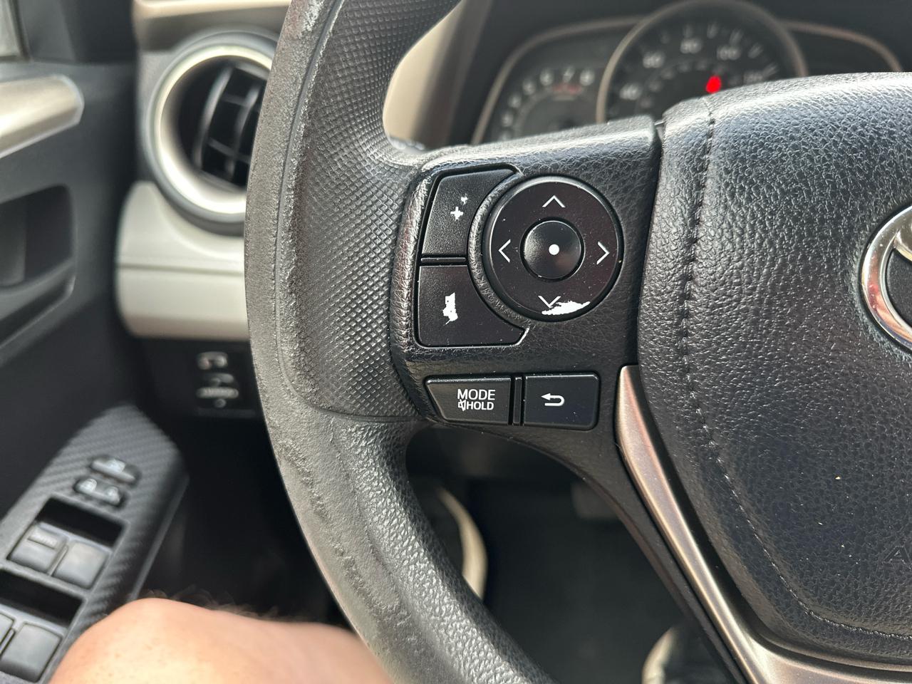 Toyota RAV4 FWD 4dr LE (Natl) 2013