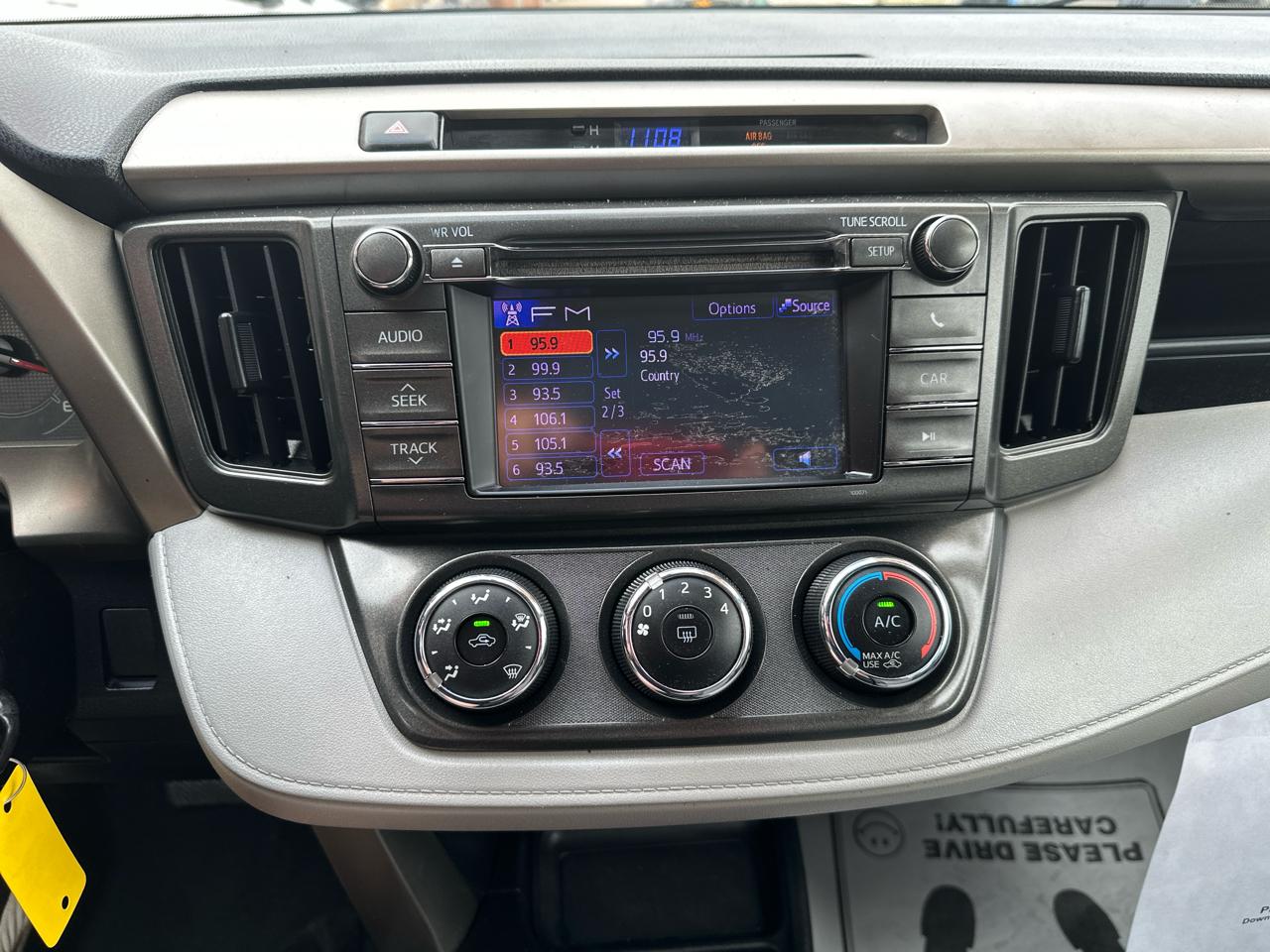 Toyota RAV4 FWD 4dr LE (Natl) 2013