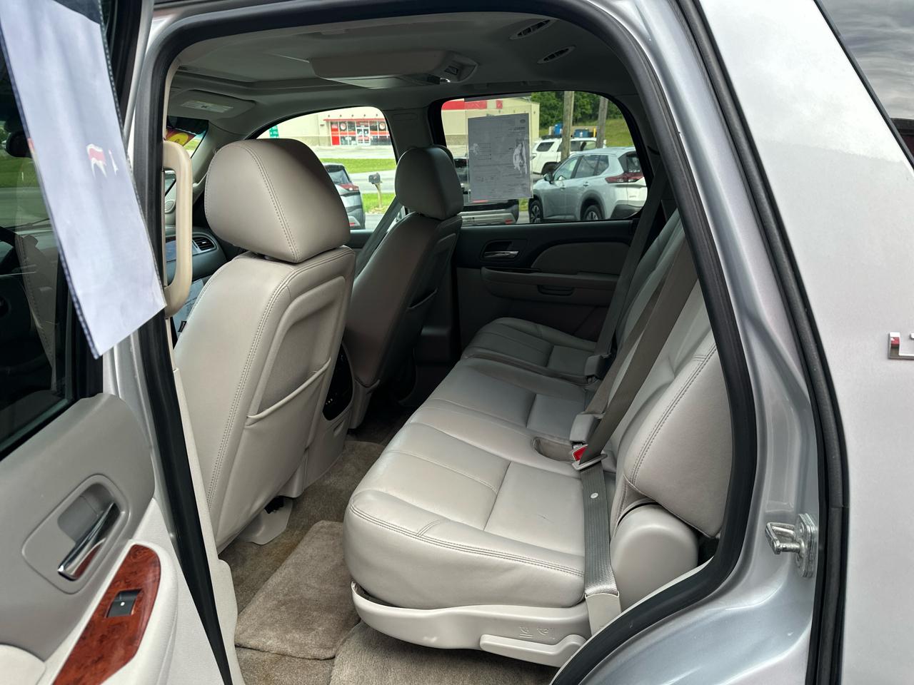 Chevrolet Tahoe 2WD 4dr 1500 LT 2013