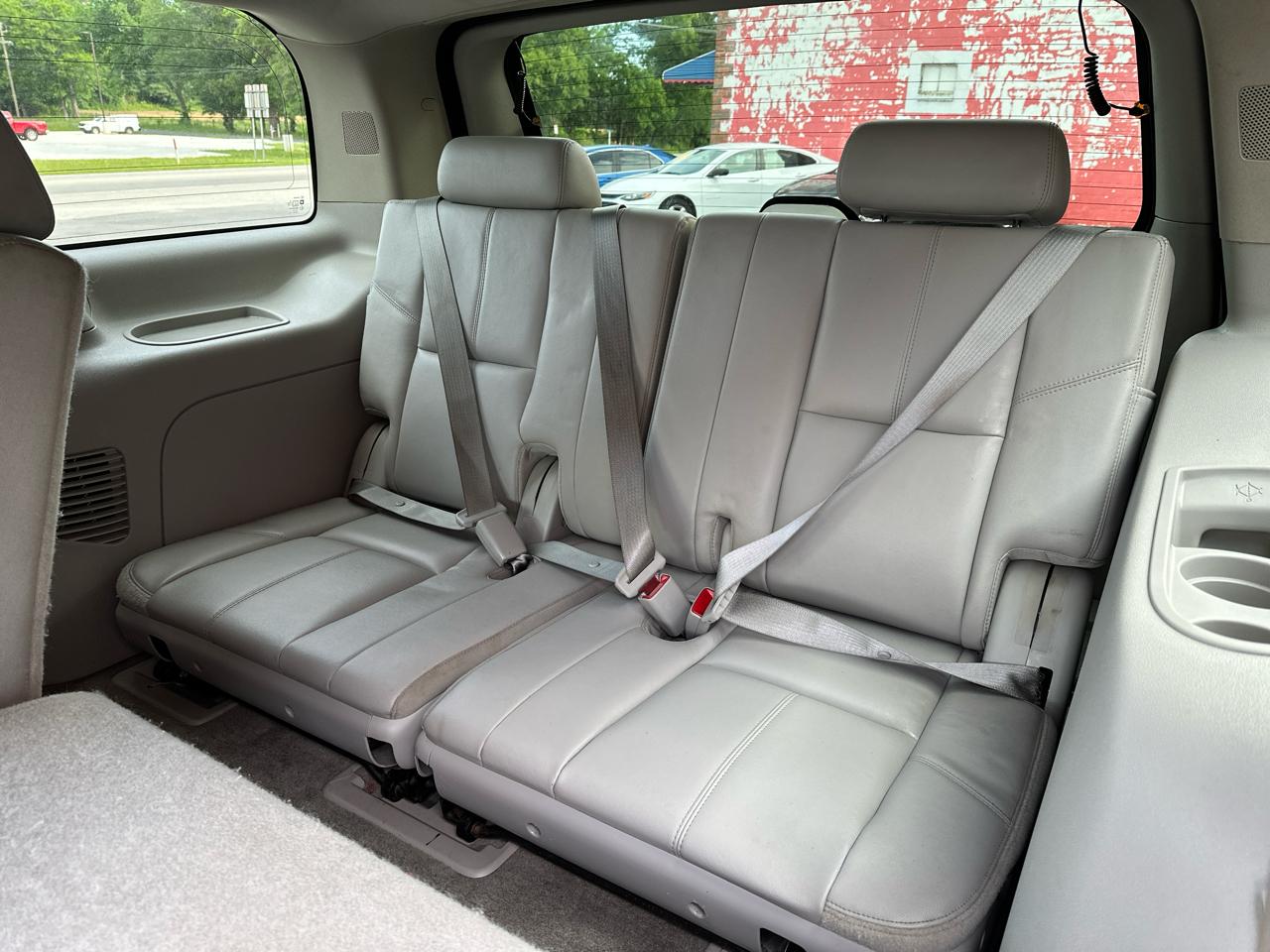 Chevrolet Tahoe 2WD 4dr 1500 LT 2013