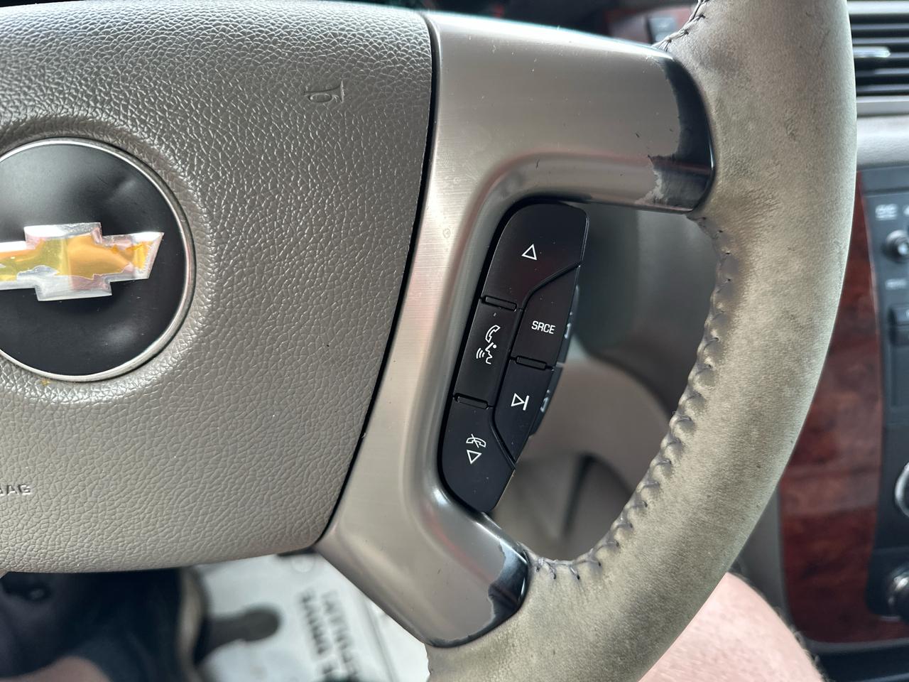 Chevrolet Tahoe 2WD 4dr 1500 LT 2013