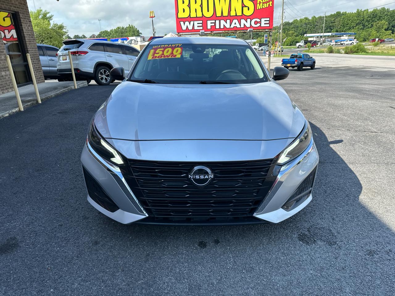 Nissan Altima 2.5 SV Sedan 2024