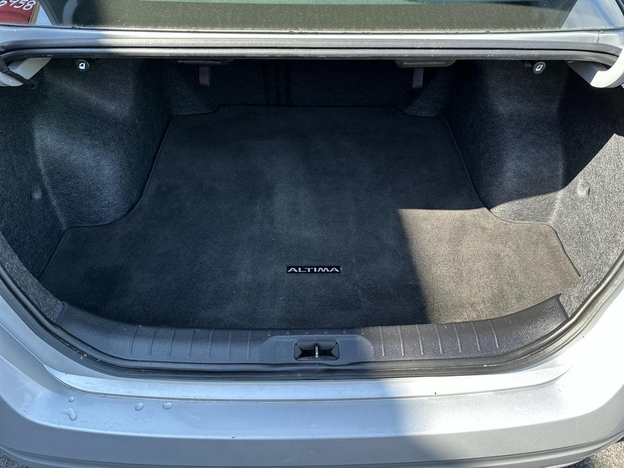 Nissan Altima 2.5 SV Sedan 2024