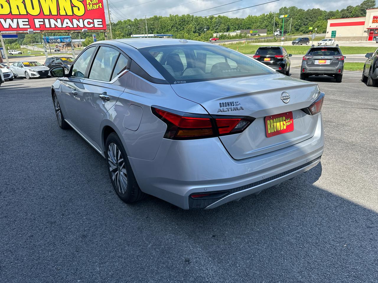 Nissan Altima 2.5 SV Sedan 2024
