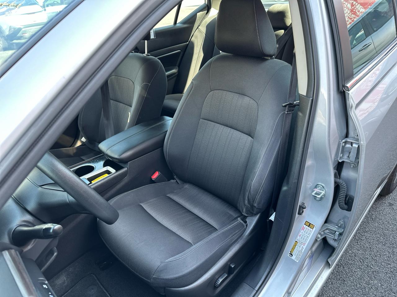 Nissan Altima 2.5 SV Sedan 2024