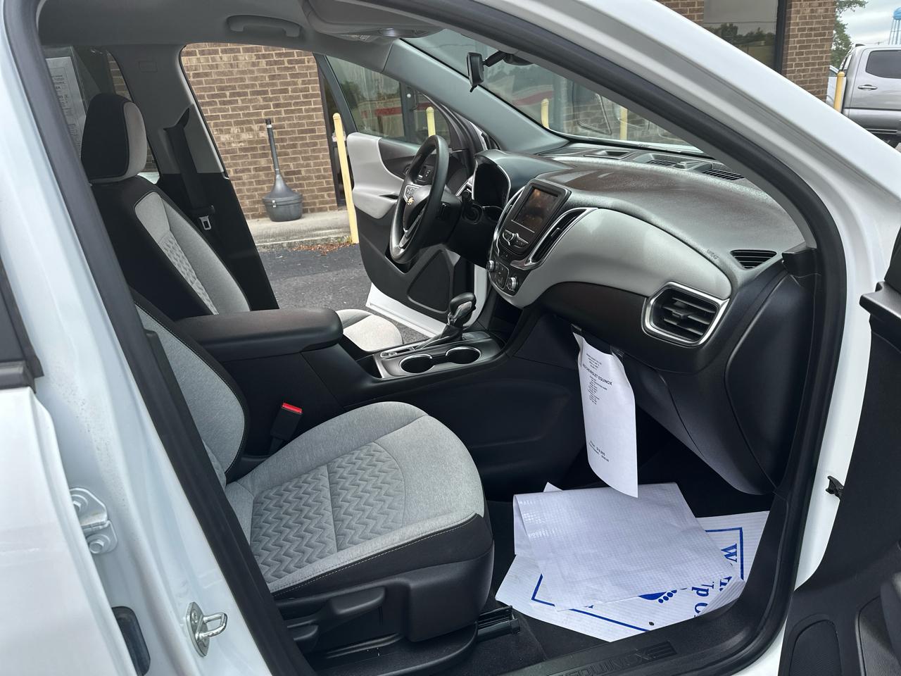 Chevrolet Equinox FWD 4dr LS w/1FL 2022