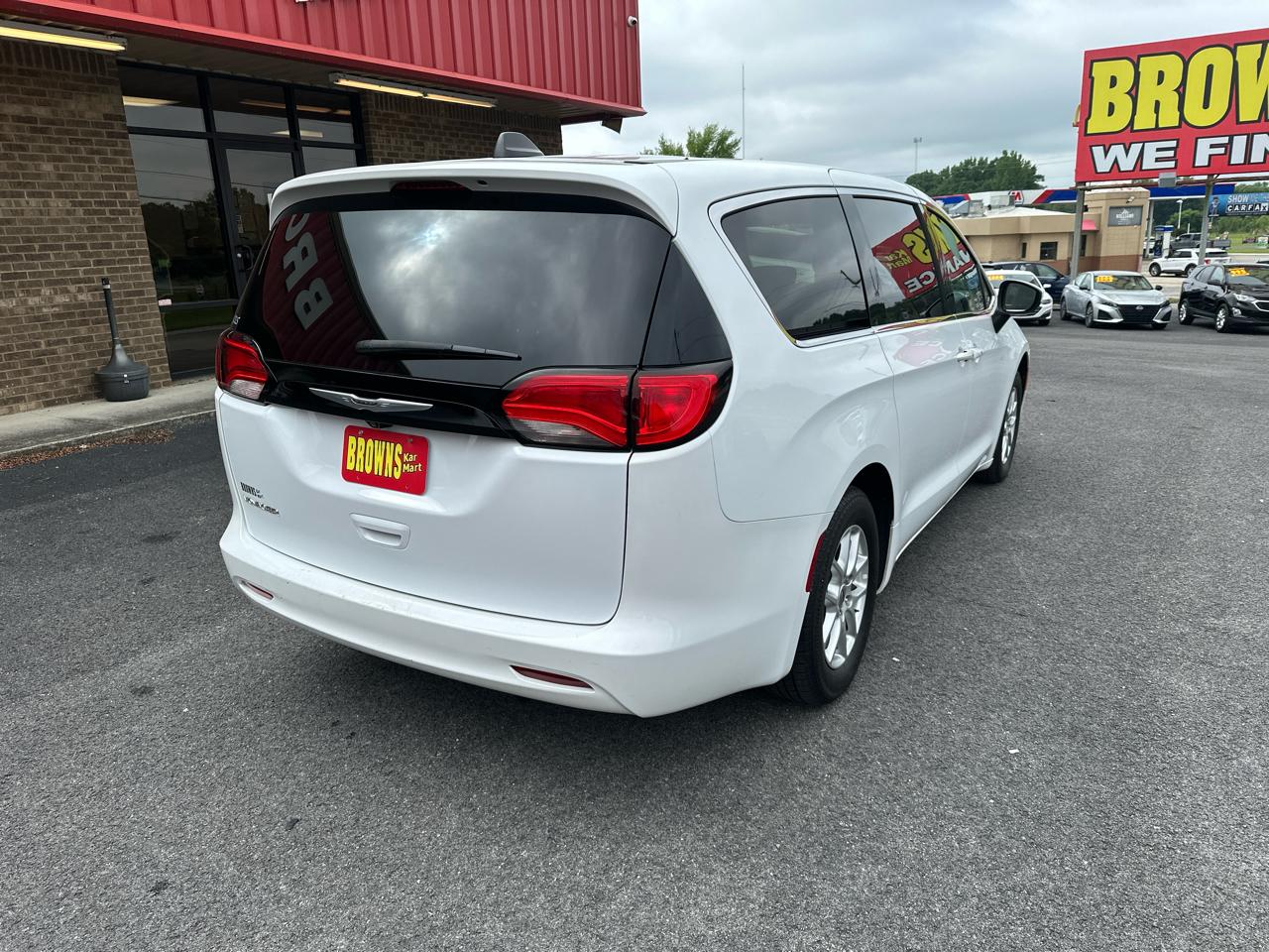 Chrysler Voyager LX FWD 2022