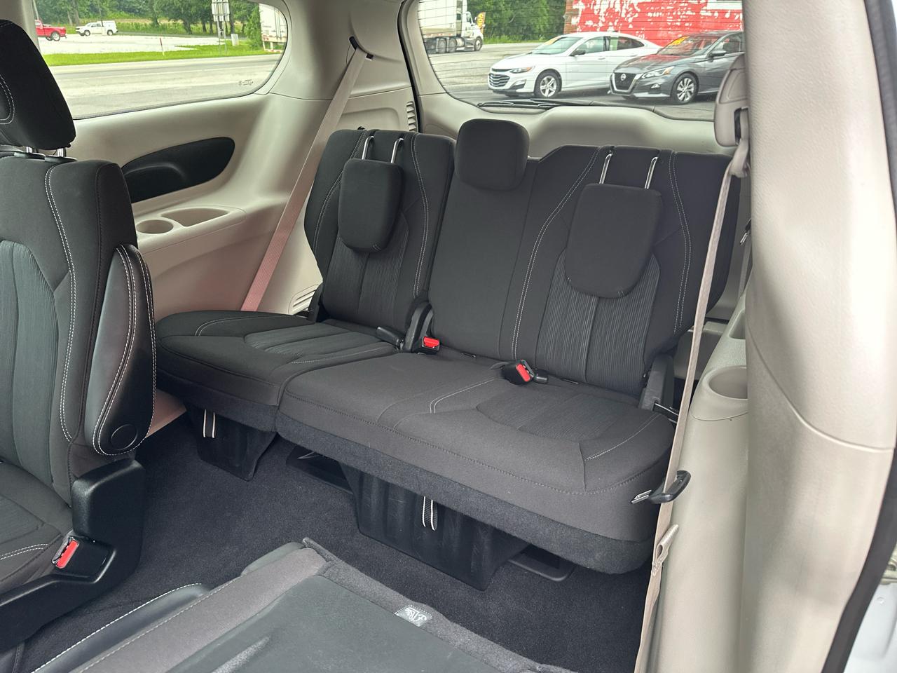 Chrysler Voyager LX FWD 2022