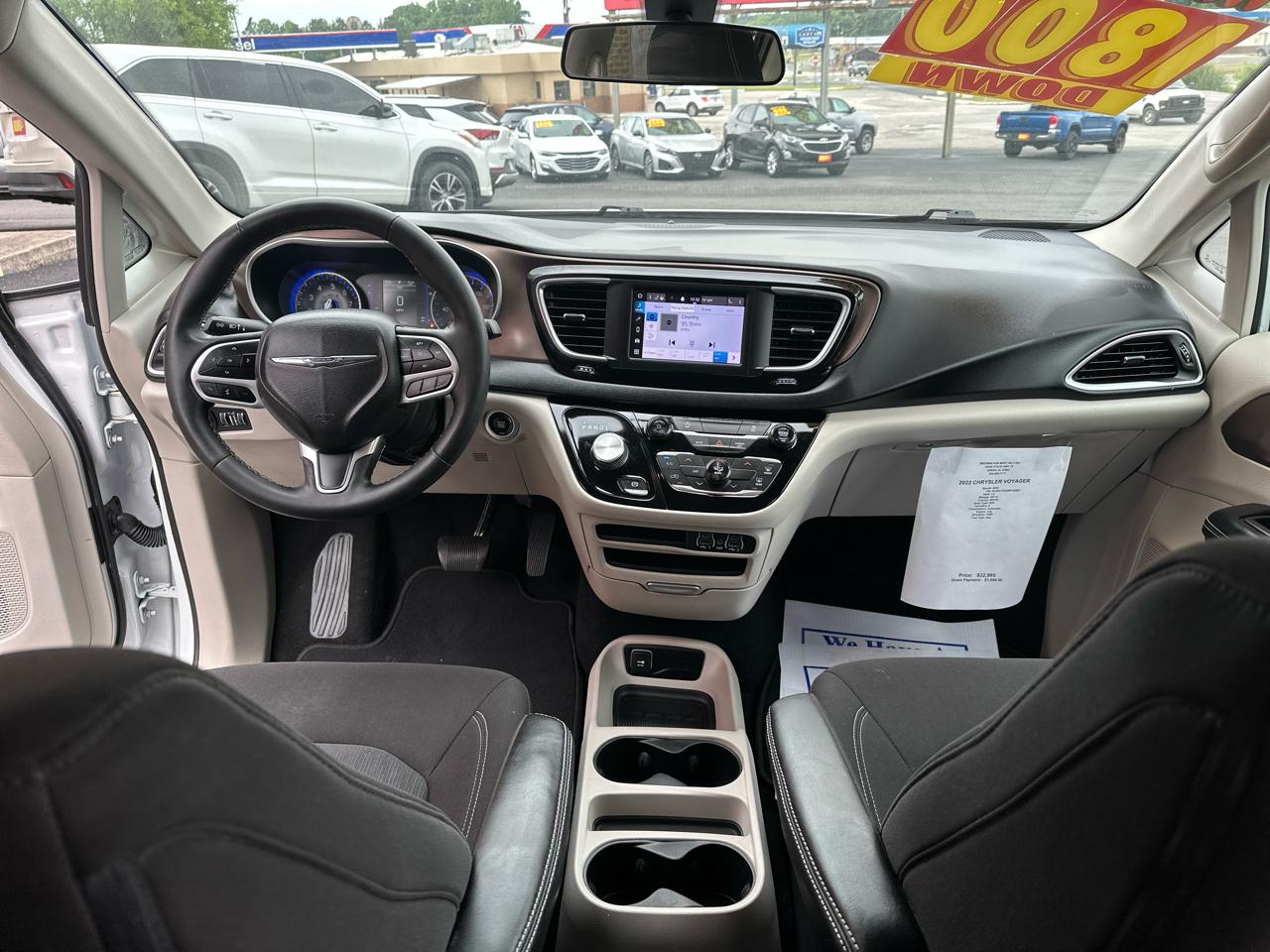 Chrysler Voyager LX FWD 2022