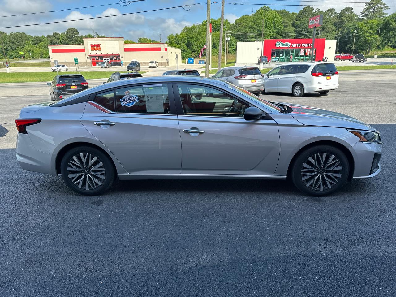 Nissan Altima 2.5 SV Sedan 2024
