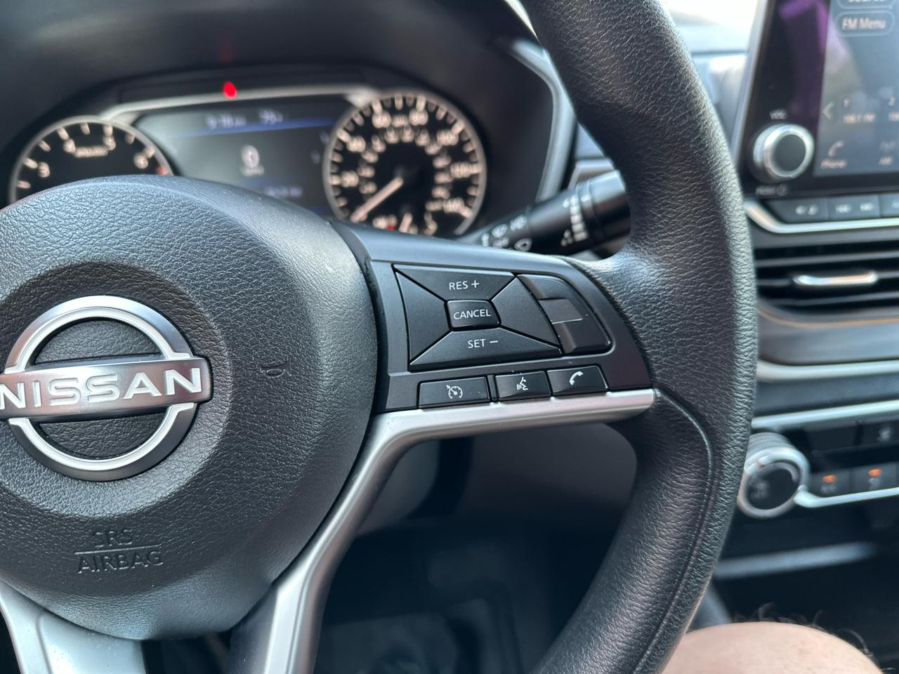Nissan Altima 2.5 SV Sedan 2024