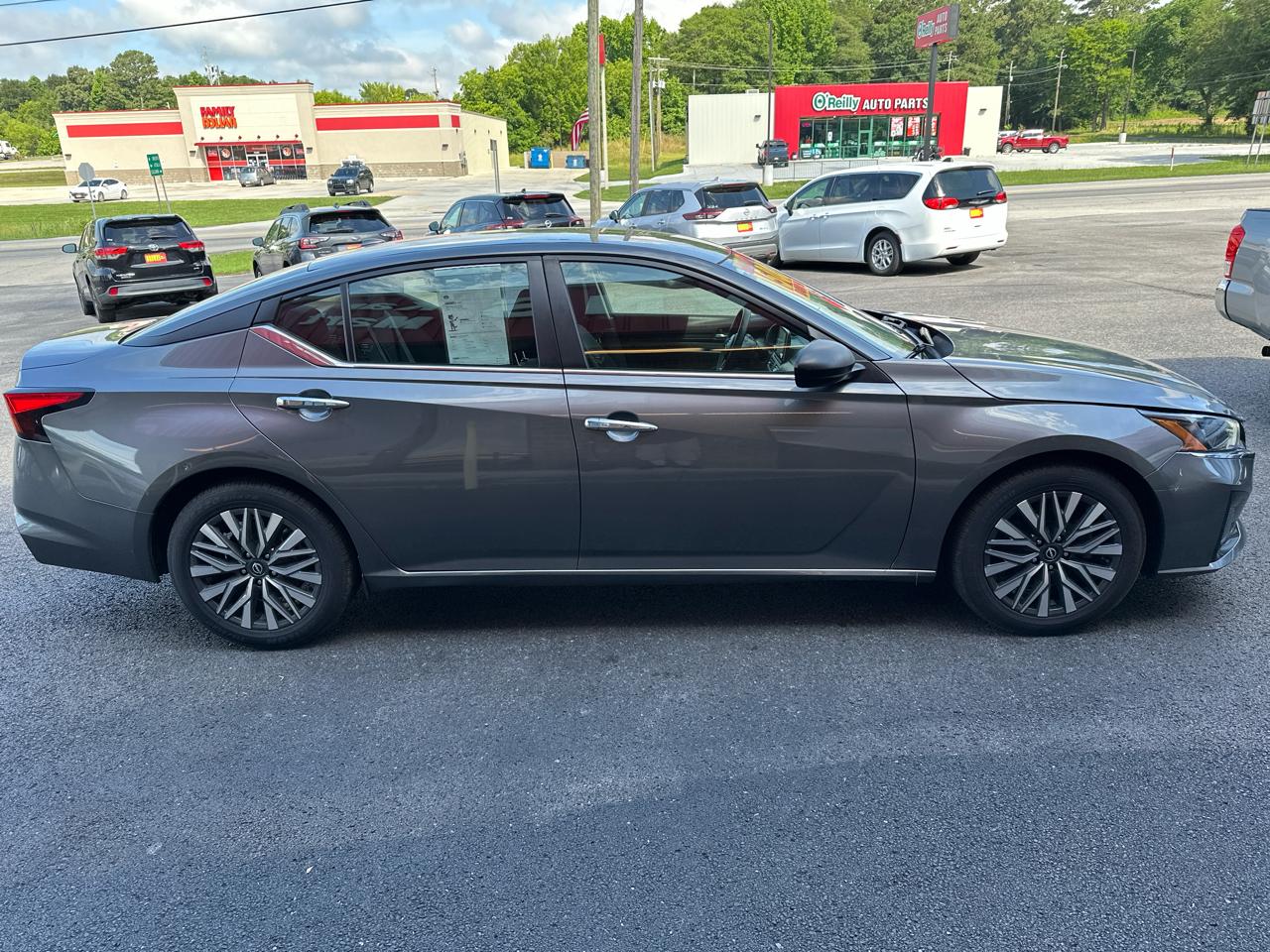 Nissan Altima 2.5 SV Sedan 2024