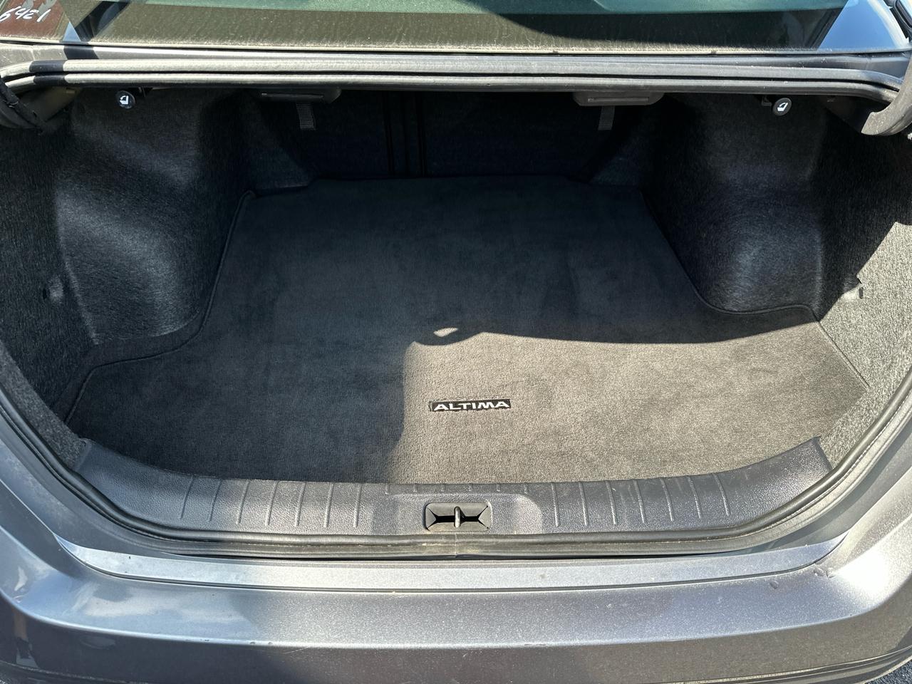 Nissan Altima 2.5 SV Sedan 2024