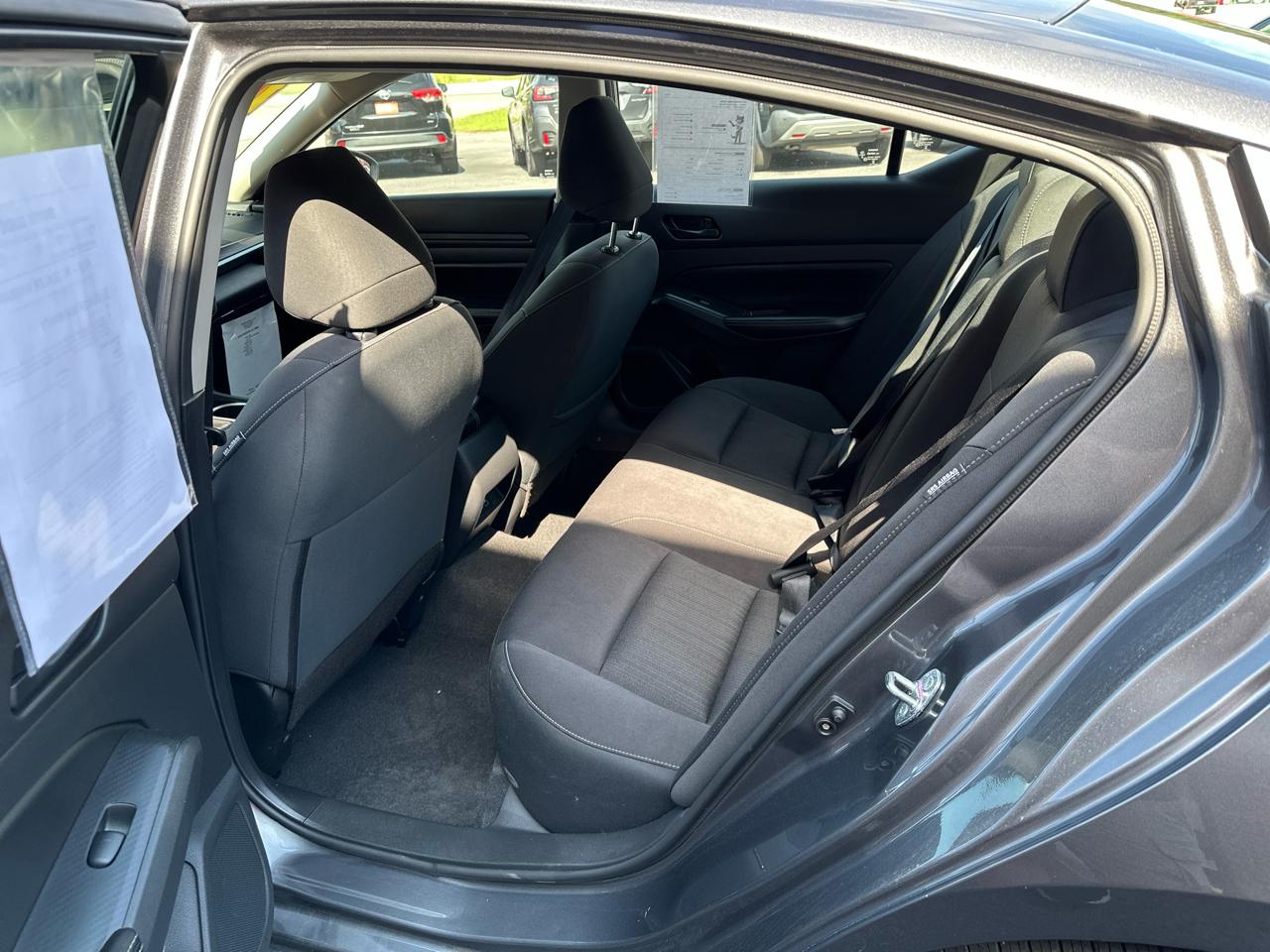 Nissan Altima 2.5 SV Sedan 2024