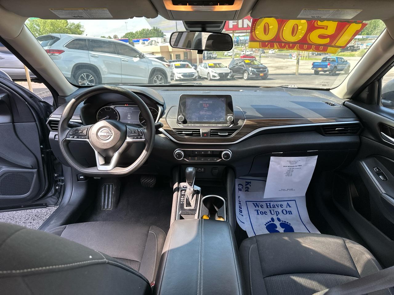 Nissan Altima 2.5 SV Sedan 2024