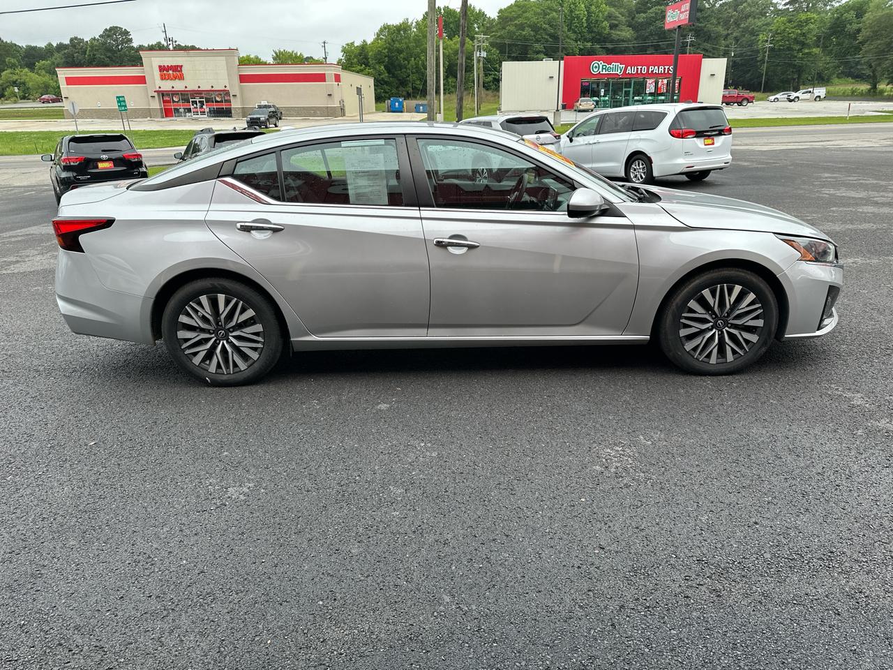 Nissan Altima 2.5 SV Sedan 2023