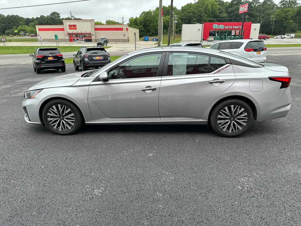 Nissan Altima 2.5 SV Sedan 2023