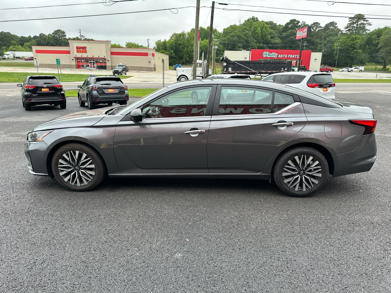 Nissan Altima 2.5 SV Sedan 2024