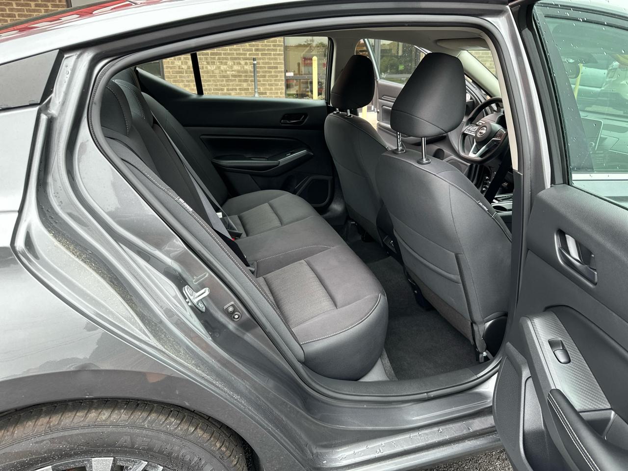 Nissan Altima 2.5 SV Sedan 2024