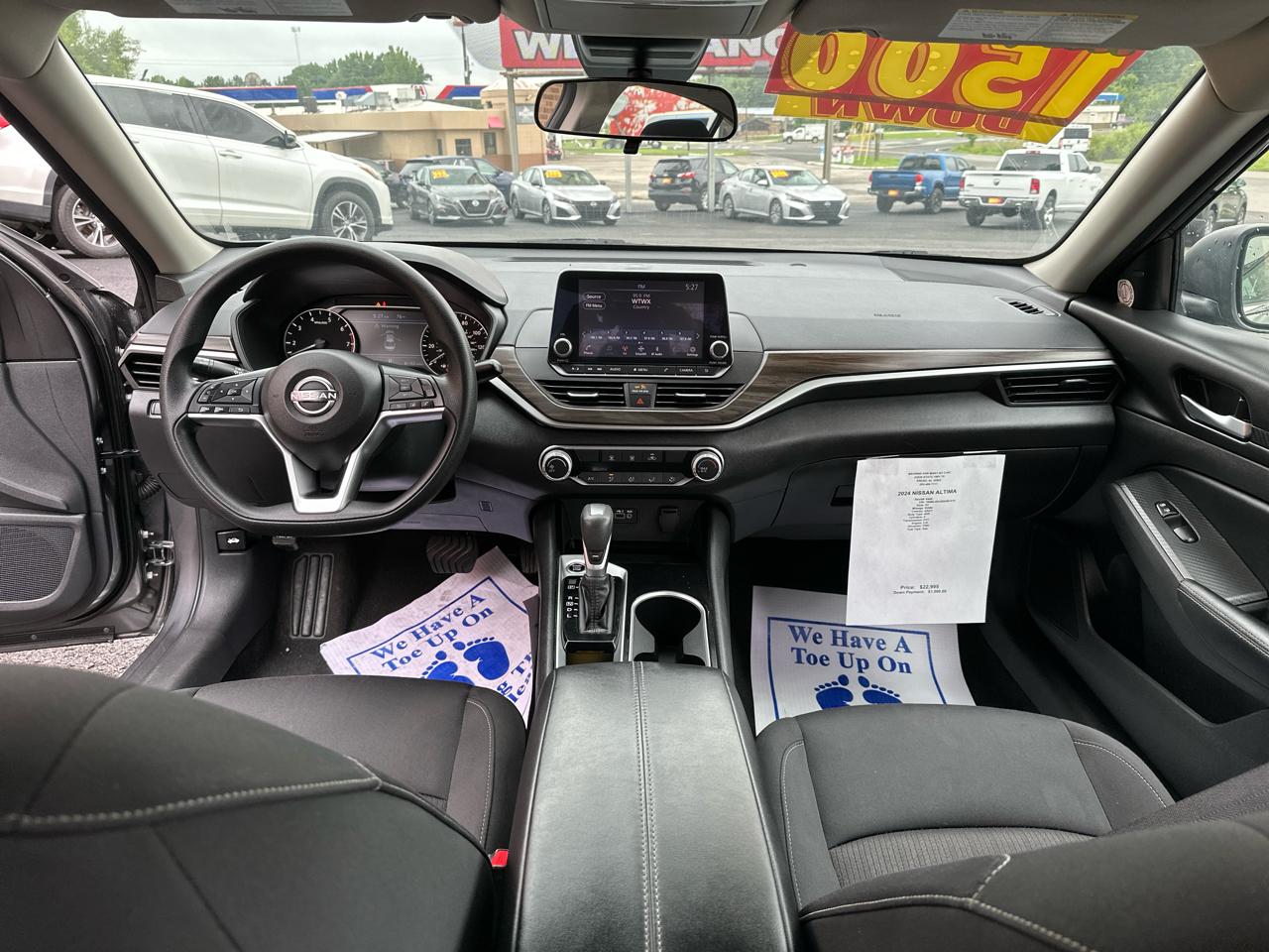 Nissan Altima 2.5 SV Sedan 2024