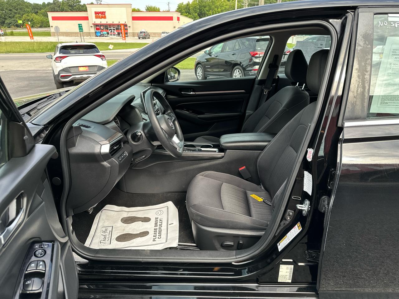 Nissan Altima 2.5 SV Sedan 2023