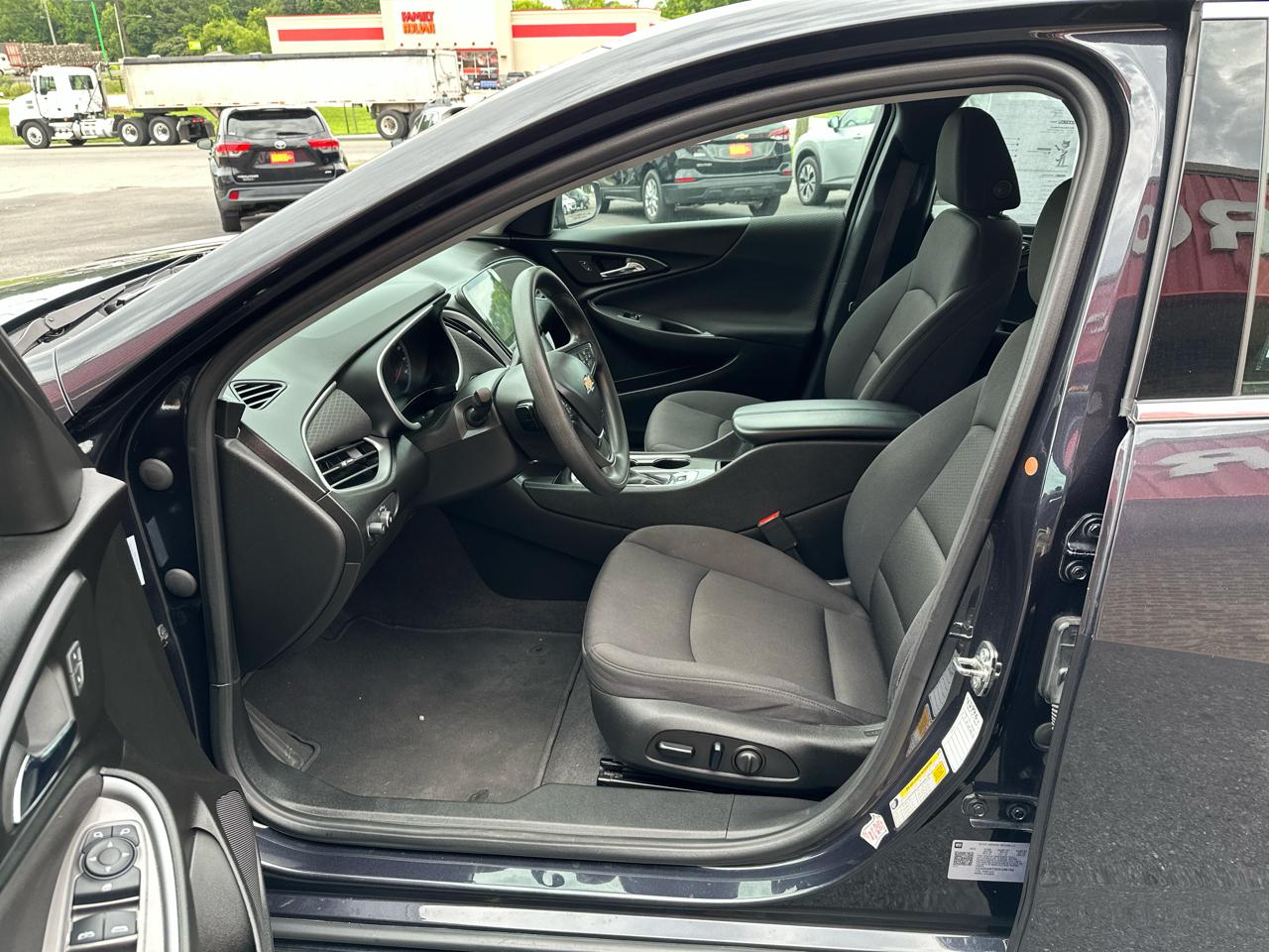 Chevrolet Malibu 4dr Sdn 1LT 2023