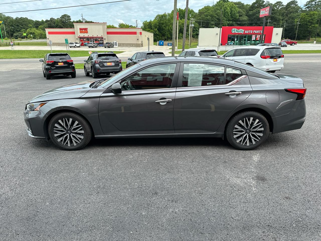 Nissan Altima 2.5 SV Sedan 2024