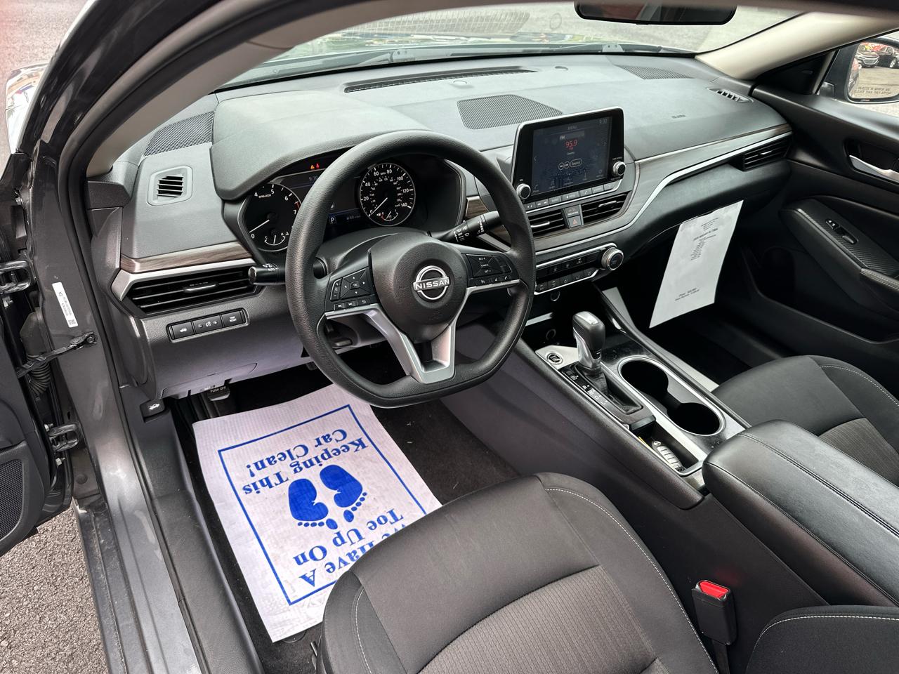 Nissan Altima 2.5 SV Sedan 2024