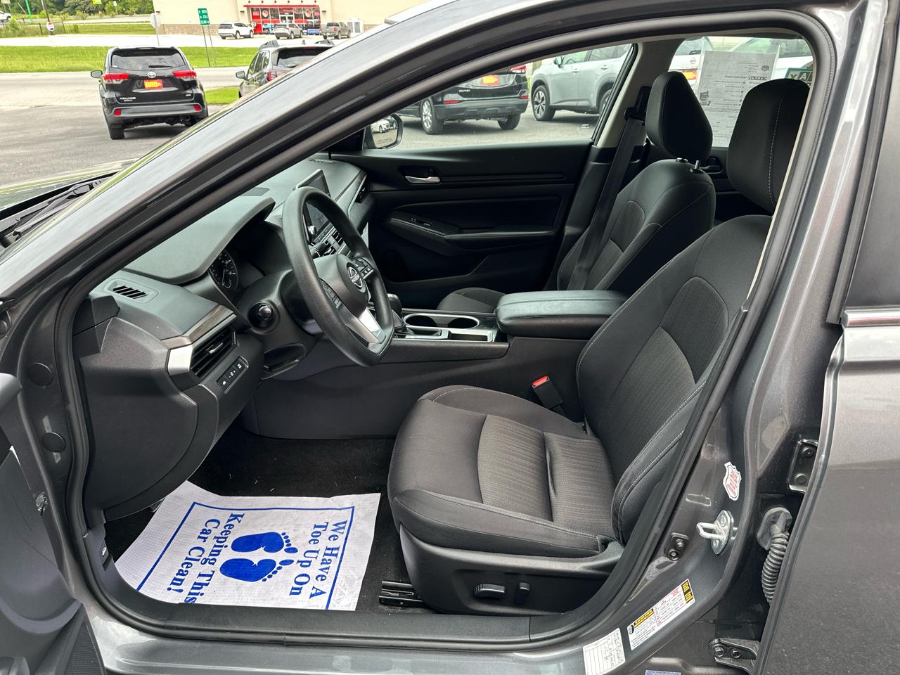 Nissan Altima 2.5 SV Sedan 2024