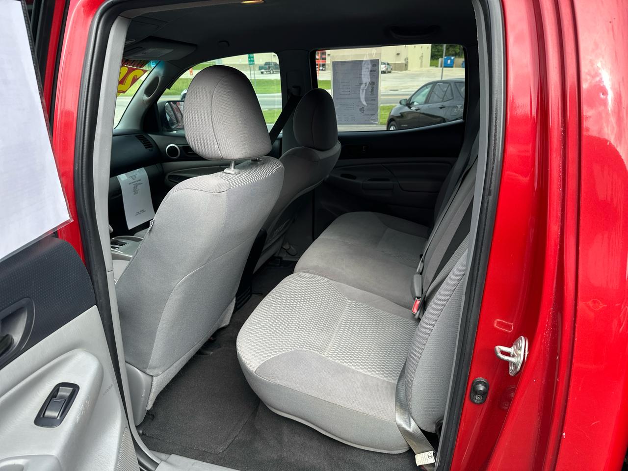 Toyota Tacoma 2WD Double Cab V6 AT PreRunner (Natl) 2015