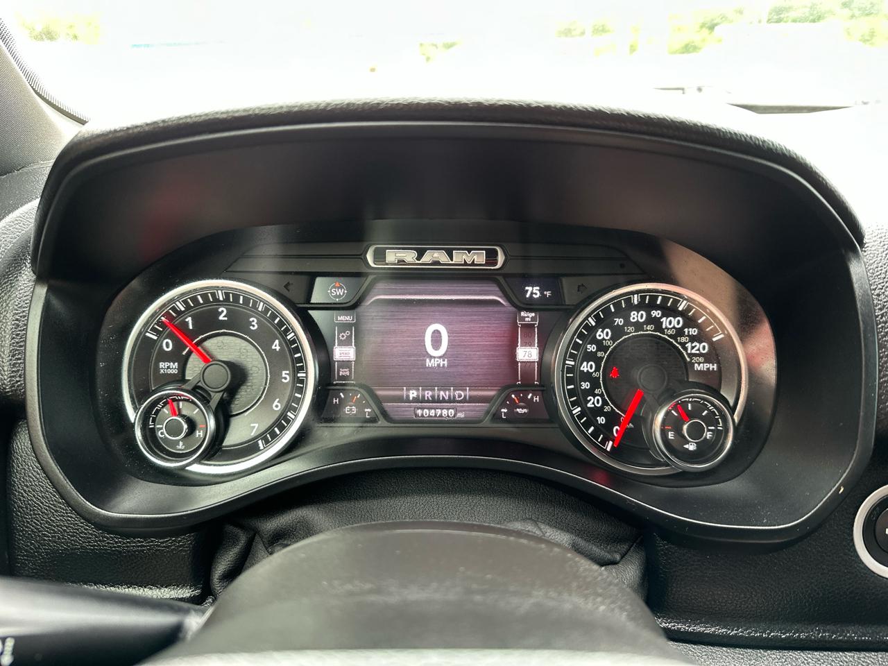 RAM 1500 Lone Star 4x2 Quad Cab 6'4" Box 2021