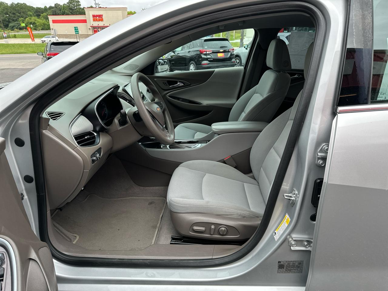Chevrolet Malibu 4dr Sdn LT 2020