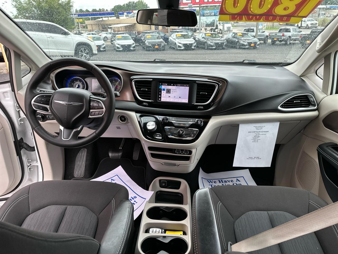 Chrysler Voyager LX FWD 2022