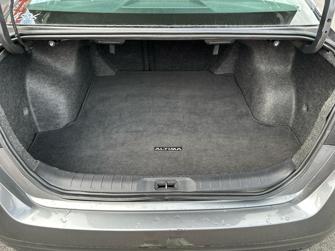 Nissan Altima 2.5 SV Sedan 2024