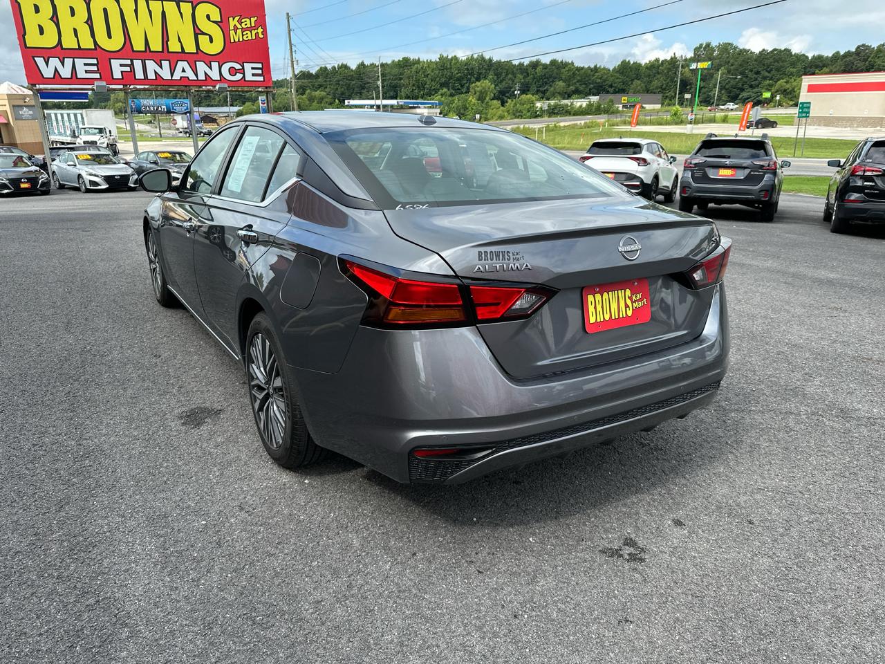 Nissan Altima 2.5 SV Sedan 2024