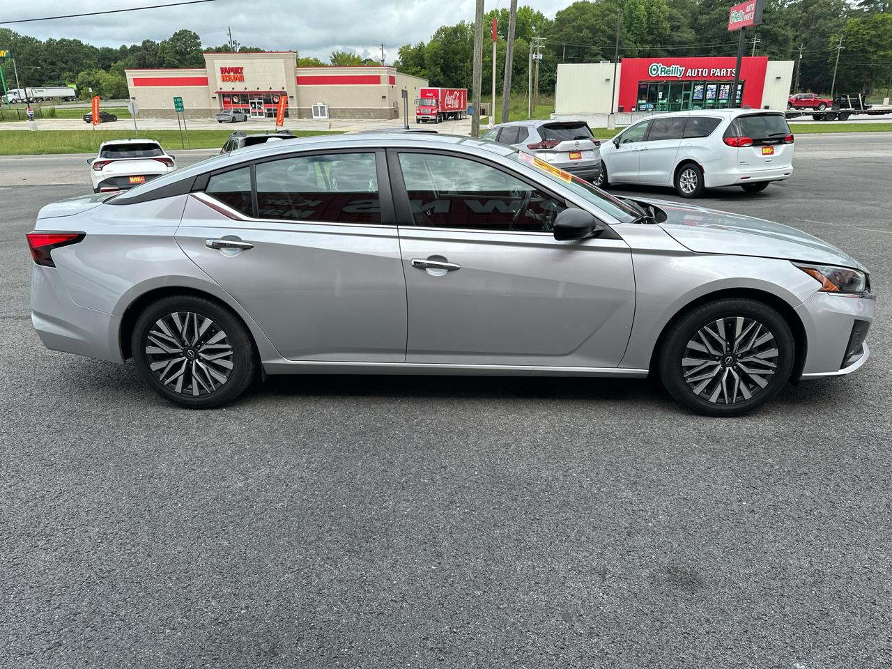 Nissan Altima 2.5 SV Sedan 2024
