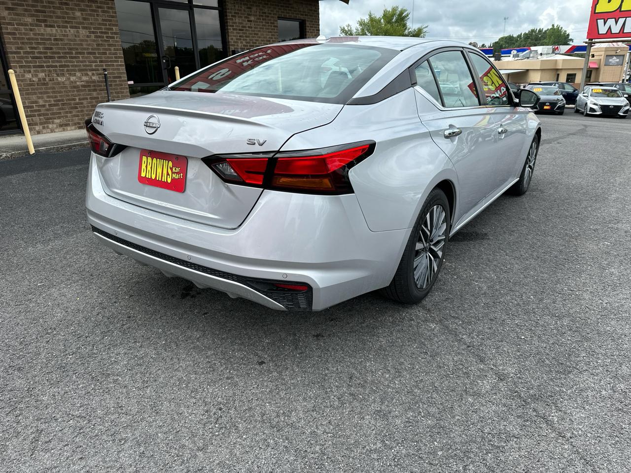 Nissan Altima 2.5 SV Sedan 2024