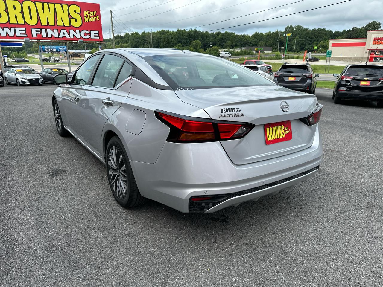 Nissan Altima 2.5 SV Sedan 2024