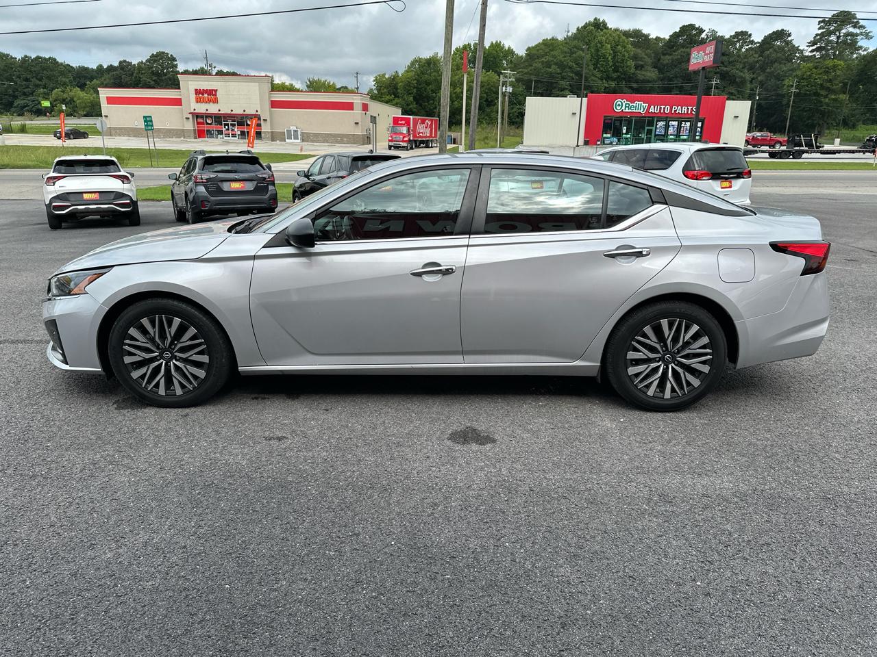 Nissan Altima 2.5 SV Sedan 2024