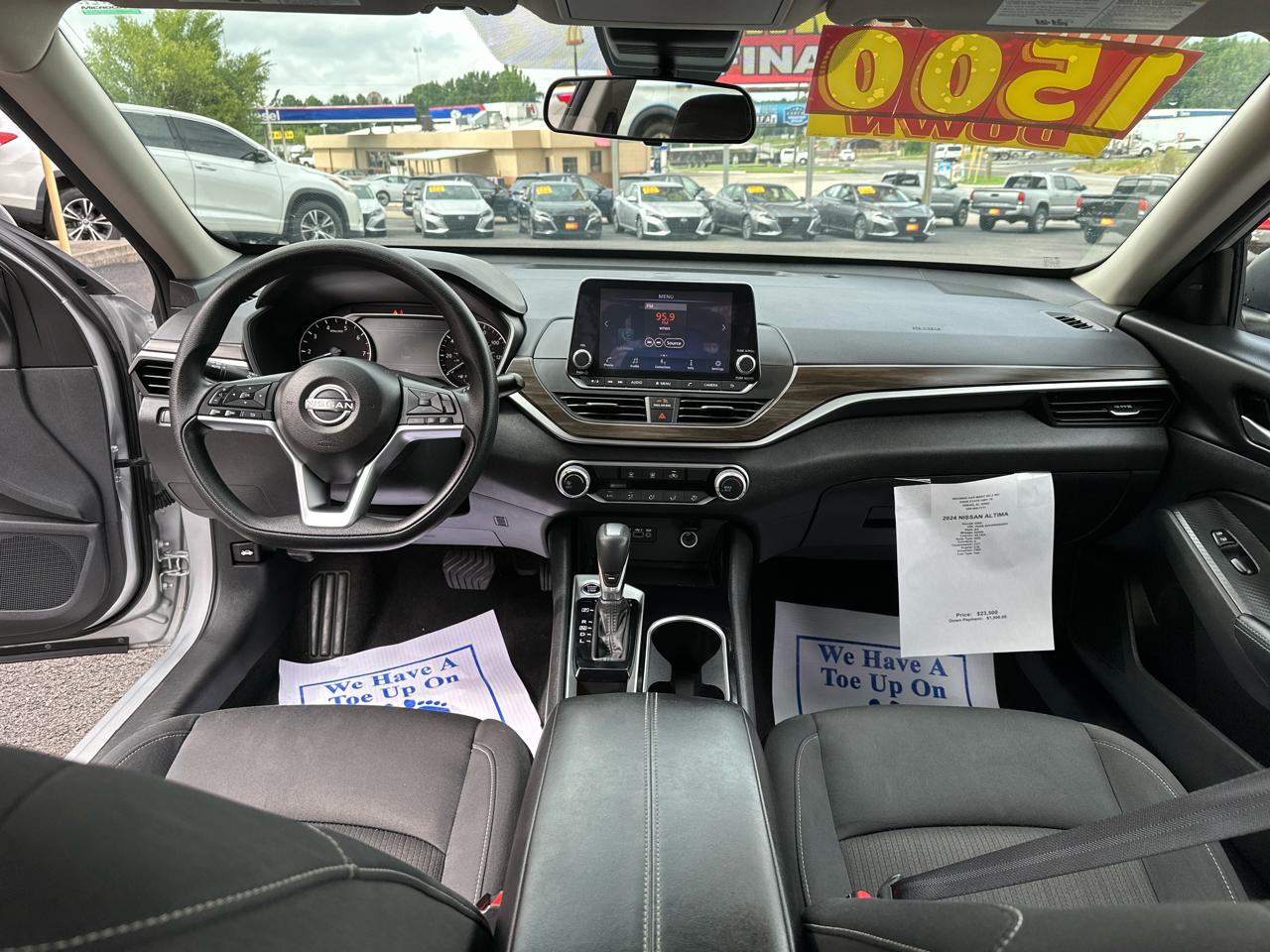 Nissan Altima 2.5 SV Sedan 2024