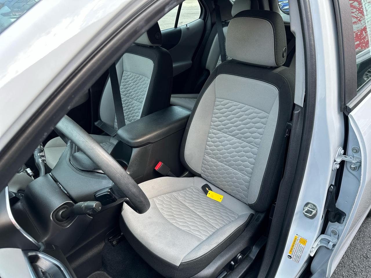 Chevrolet Equinox FWD 4dr LS w/1FL 2021