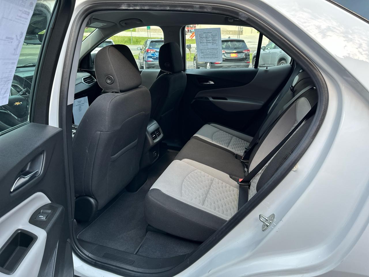 Chevrolet Equinox FWD 4dr LS w/1FL 2021