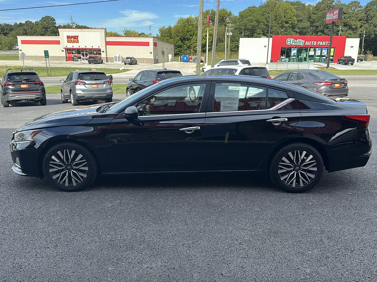Nissan Altima 2.5 SV Sedan 2024