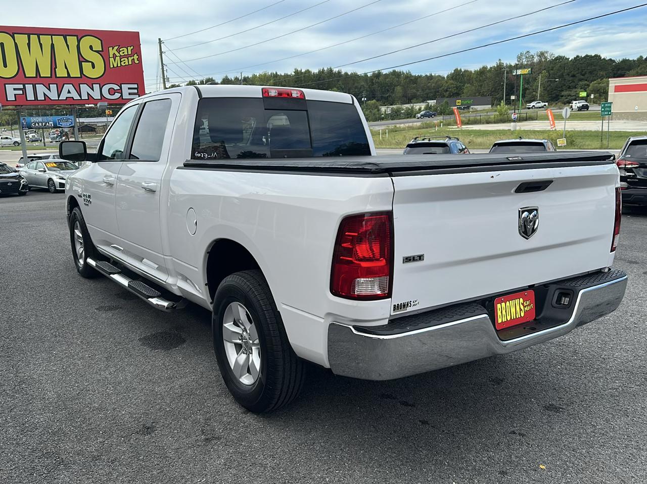 RAM 1500 Classic SLT 4x2 Crew Cab 6'4" Box 2019