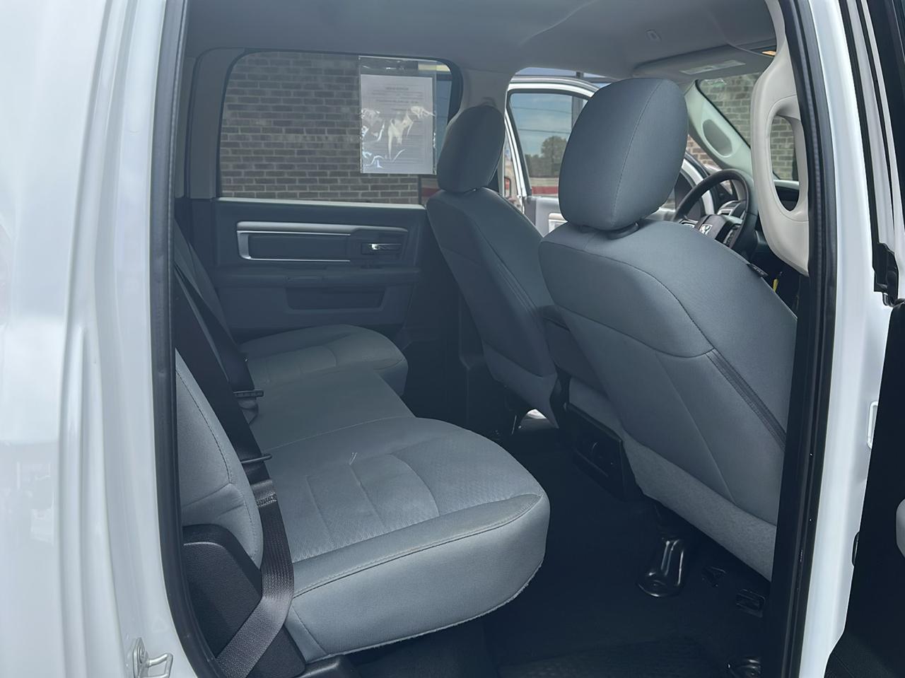 RAM 1500 Classic SLT 4x2 Crew Cab 6'4" Box 2019