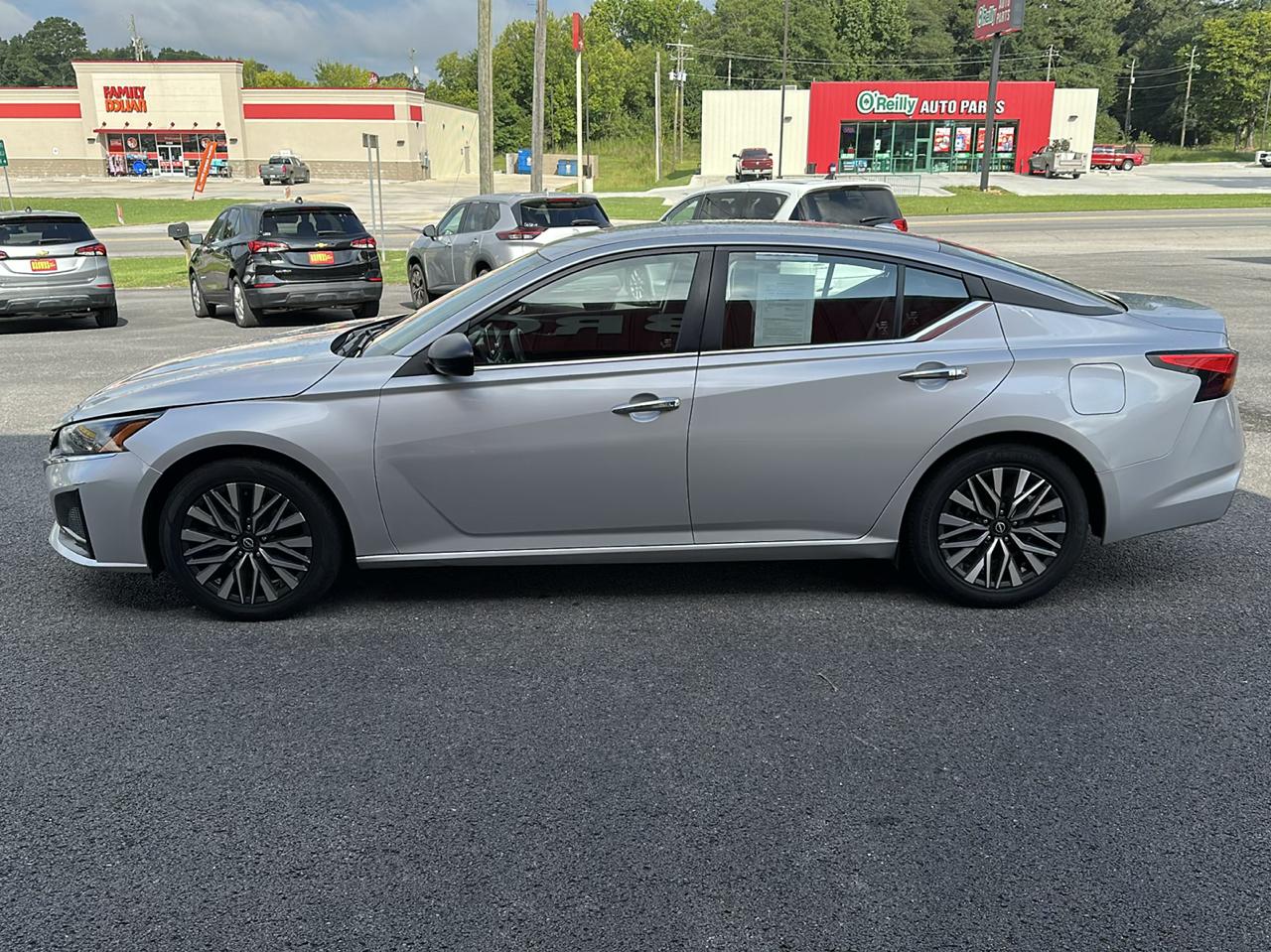 Nissan Altima 2.5 SV Sedan 2024