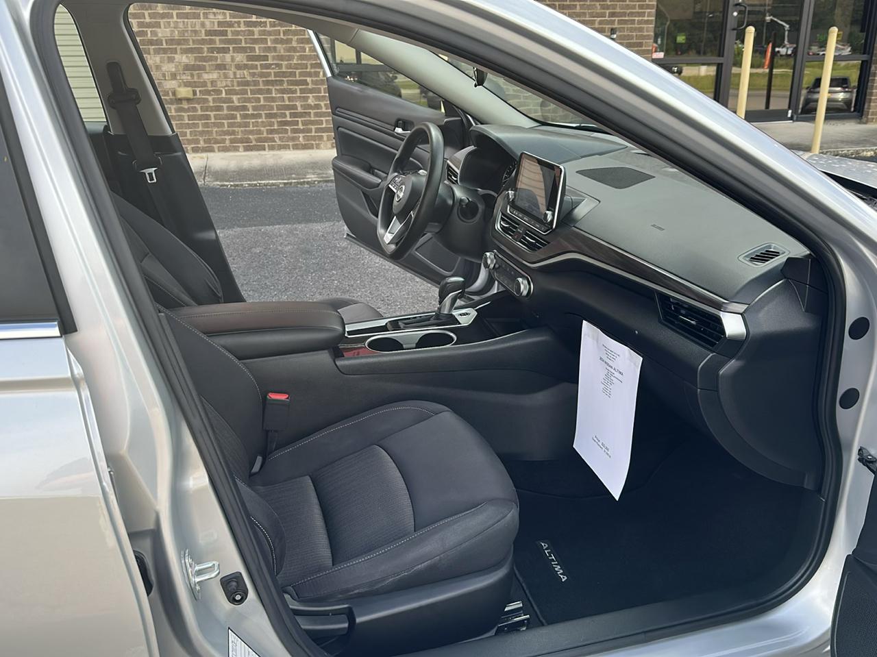 Nissan Altima 2.5 SV Sedan 2024